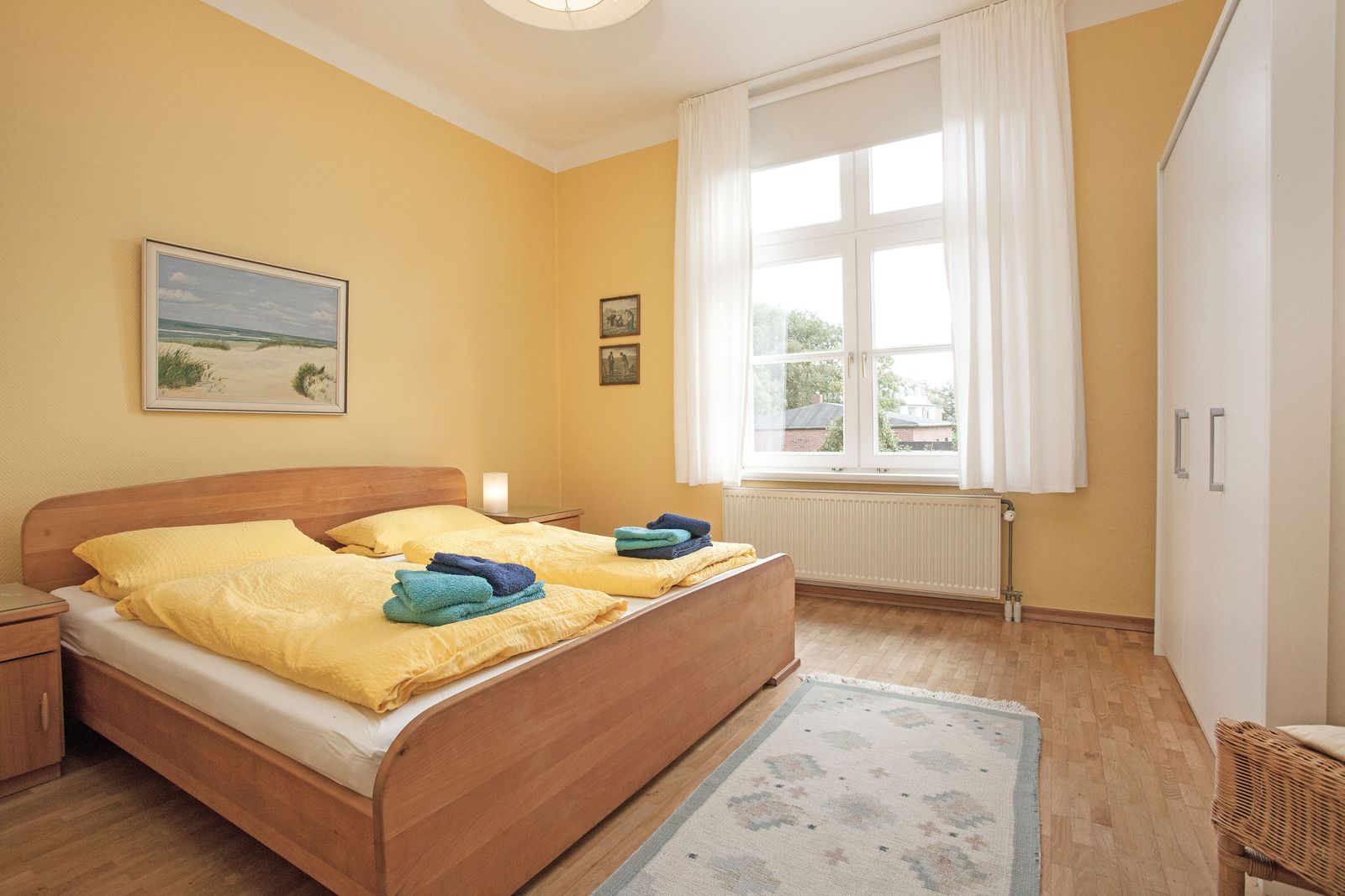 Schlafzimmer 1